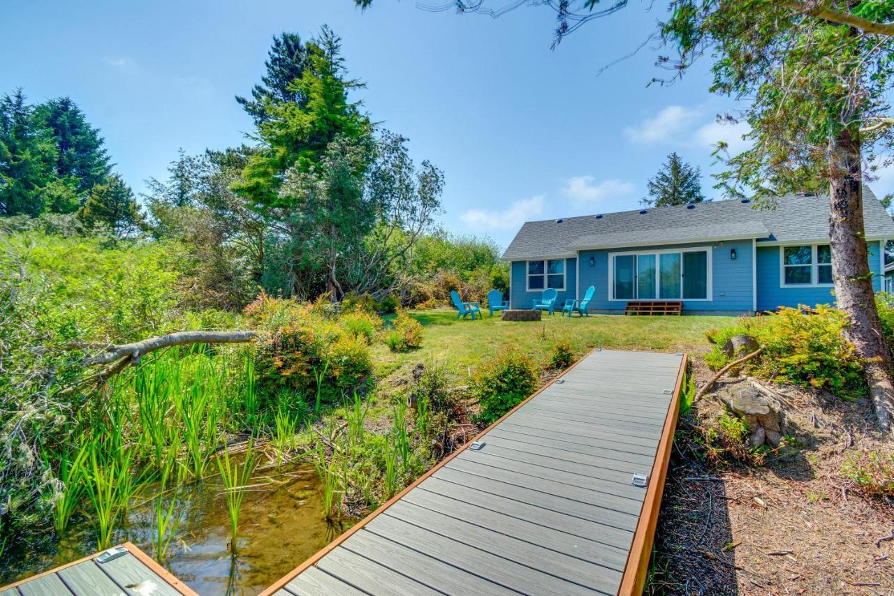 Canal Cottage Retreat With Dock And Waterfront Views Ocean Shores Exterior foto